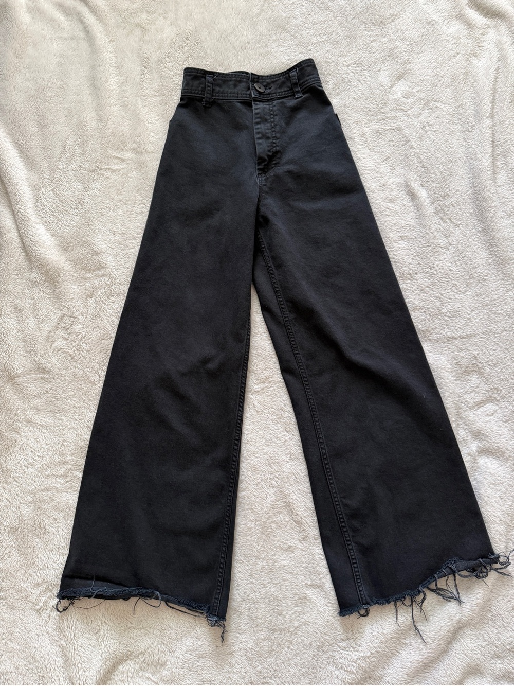 ZARA Black Wide Leg Raw Hem Jeans Size 0